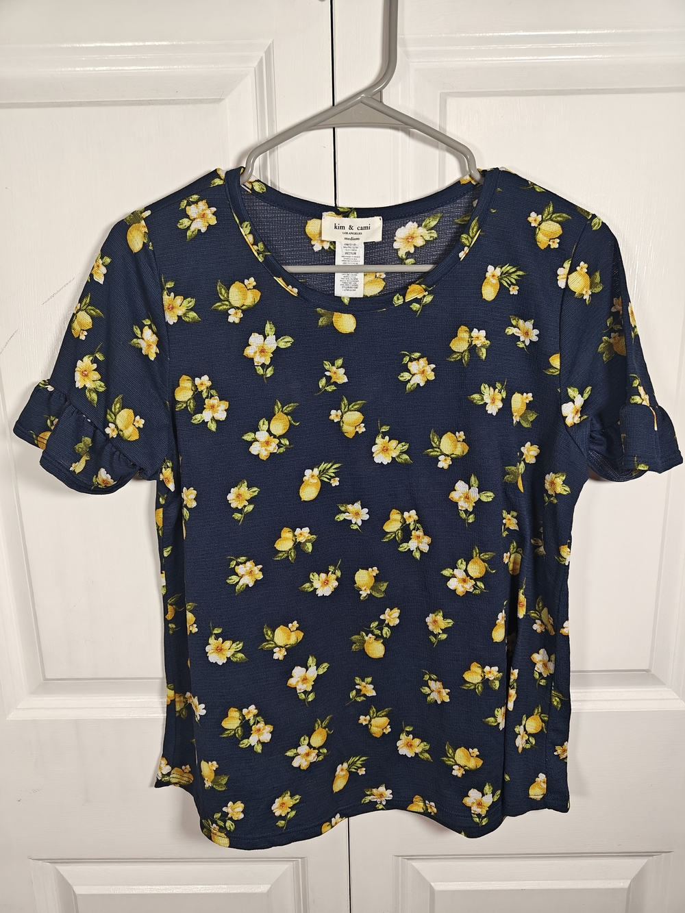 Kim & Cami Navy Lemon-Print Ruffle Sleeve Top